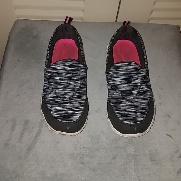 Girls flats - Picture 1 of 5